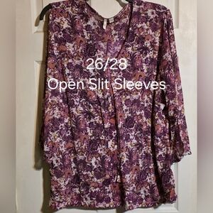 Plus Size Floral Split-Sleeve Blouse in Purple